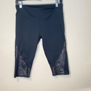 Fabletics Black Workout Athletic Crops